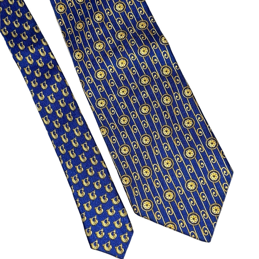 Vintage. Gianni Versace Elegant Blue and Gold Men's Tie 59”
